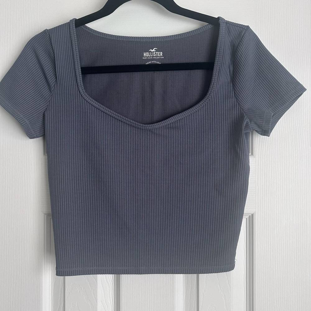 Hollister Ribbed Crop Top Gray Short Sleeve Stretch Fitted Tee Medium